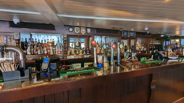 Pub on the Thames