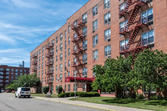 Tysens Park Apartments