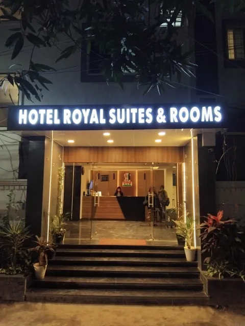 Hotel Royal Suites & Rooms