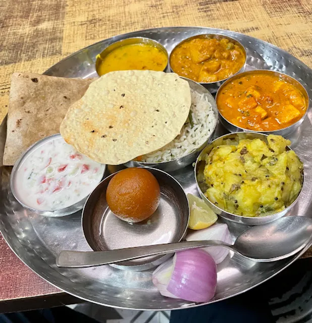 Radhe Shyam Restaurant