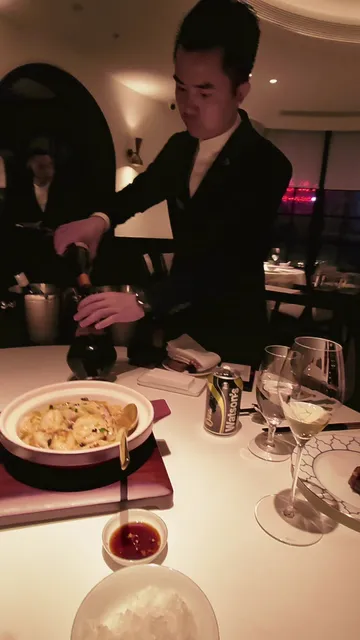 Yijian Massage Center