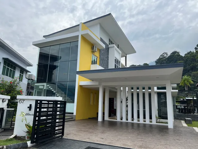 Villa at Genting sempah (Pool with water slide) 5 Bedrooms 25 pax