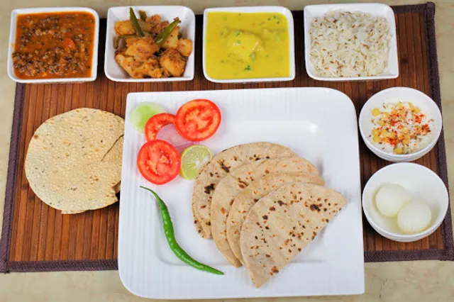 BangaloreTiffin - North Indian Vegetarian Meals