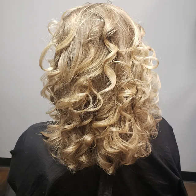 Beau'vous Beauty Studio / AJ'S House of Beauty