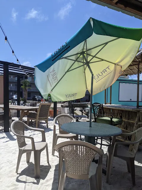 G.I. Jade Tiki Bar & Bistro