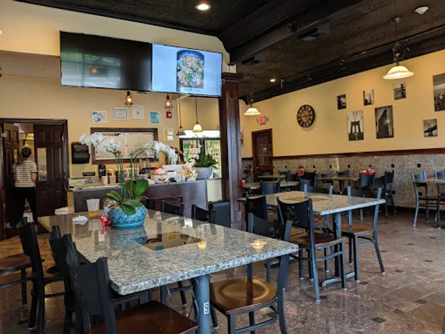 Bạn Tôi Restaurant