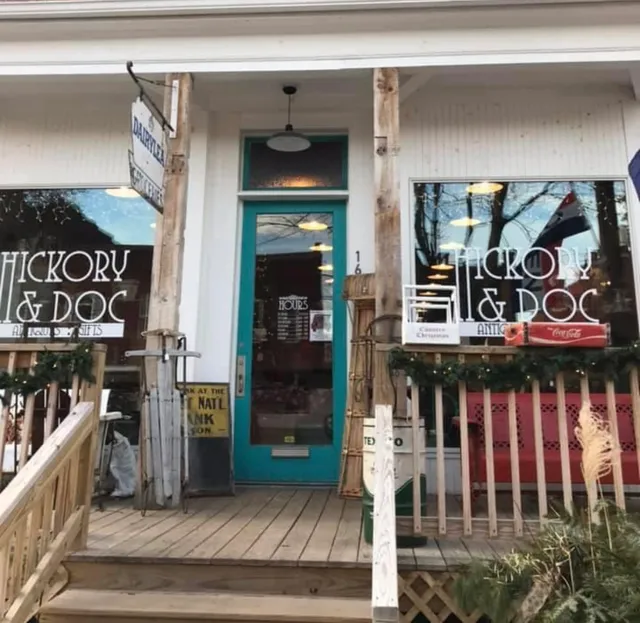Hickory & Doc Antiques and Gifts