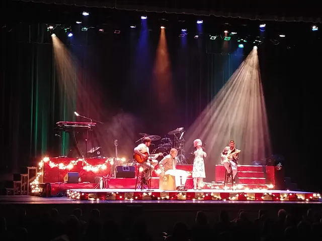 Historic Holmes Theatre