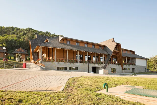 Etno selo Vrdnička kula