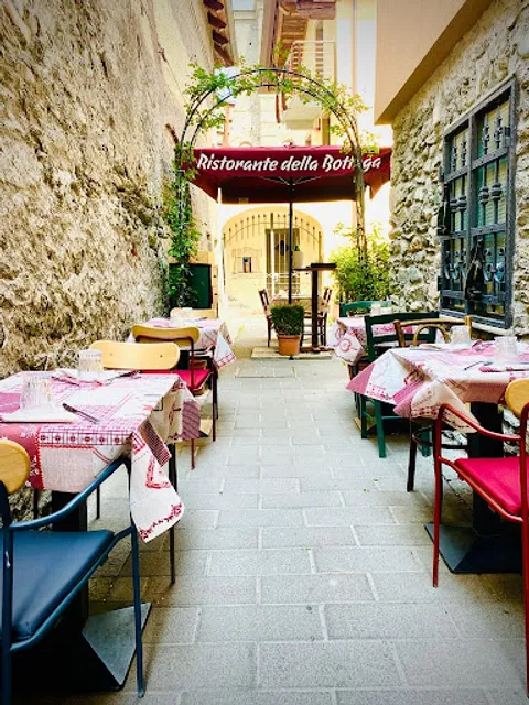 Trattoria di Montagna | Le Bar à Vin