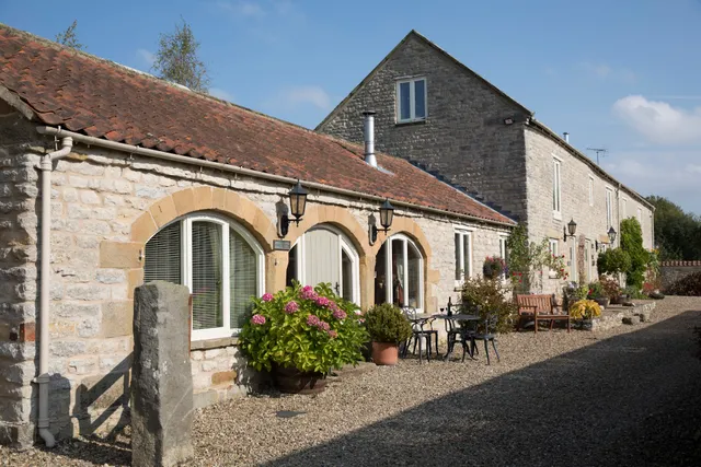 Loand House Court Cottages