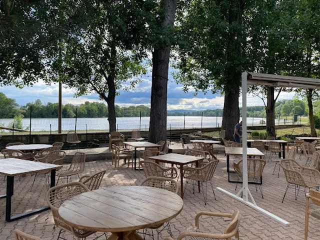 L'inaTTendu - Restaurant bord de Saône