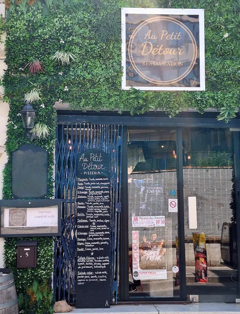 Au Petit Détour