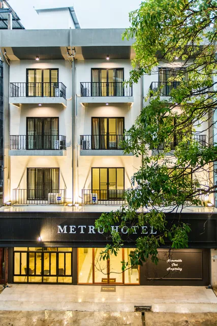 Metro Hotel