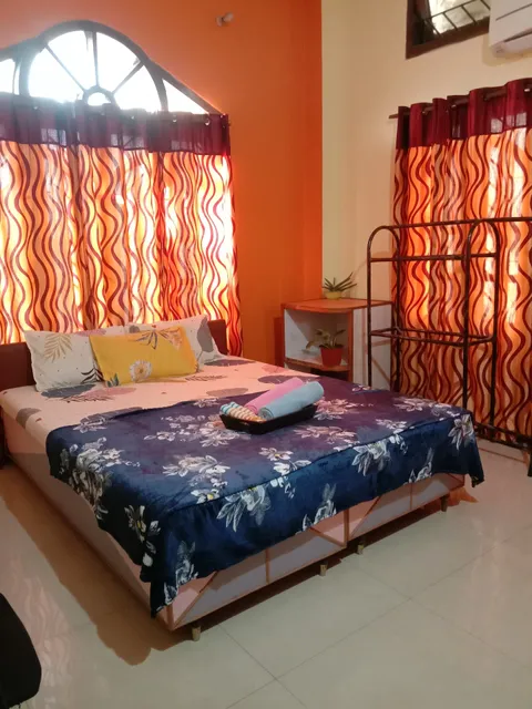 Moromi Ren (available in Airbnb)