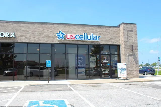 Authorized Retailer UScellular & T-Mobile