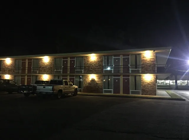 Economy Inn Dardanelle