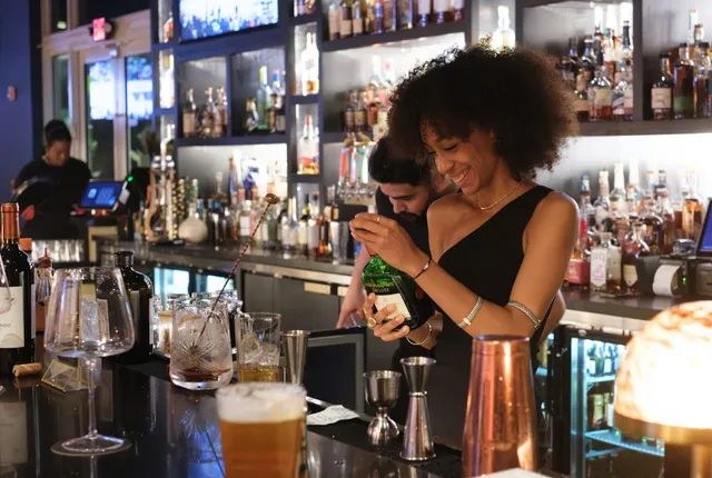 Smoke & Barrel Cigar Lounge