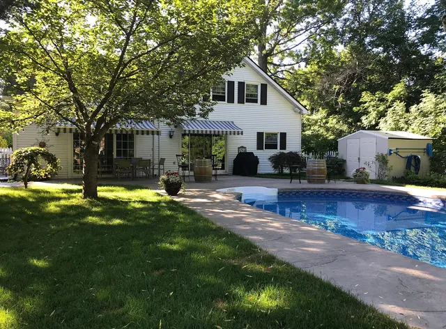 Upper Canada Coach House