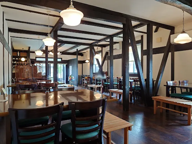 Shinmondori Cafe Pomme Veil