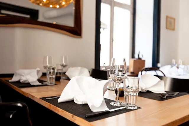 Flavour's Restaurant