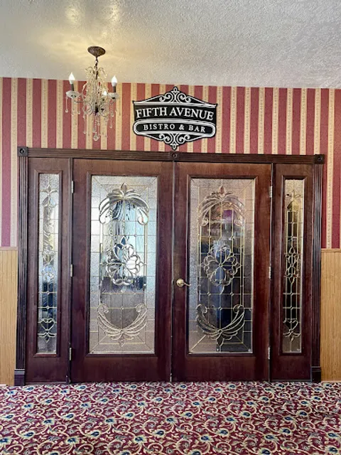 Fifth Avenue Bistro & Bar