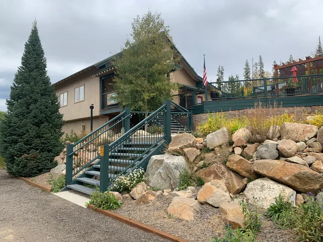 Hideaway Mountain Lodge