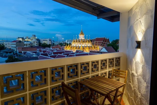 Lo-ha Dimsum Cafe - MARKET VIEW