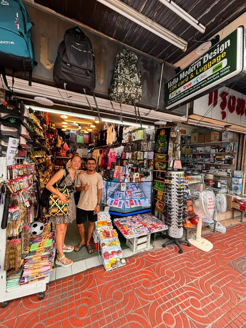 Hello Modern Design (SIM card & luggage shop)