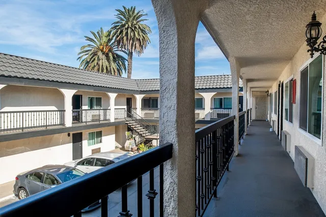 La Mirage Inn - Long Beach