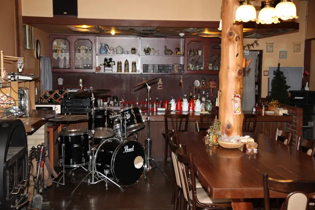 Guesthouse Cafe & bar UNILA