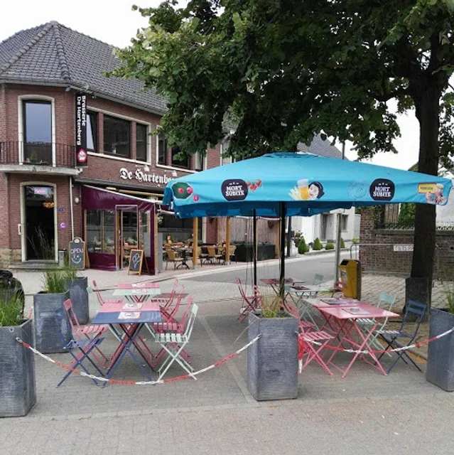 De Hartenberg Brasserie IJssalon Café