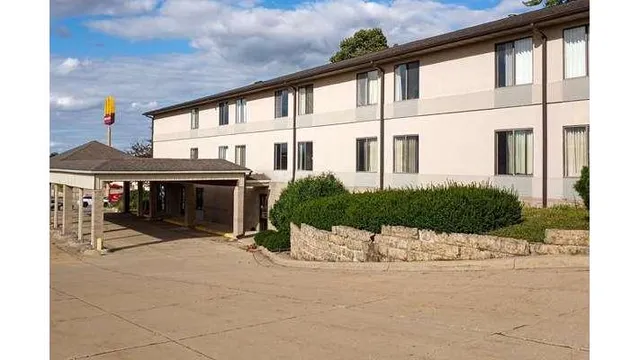 Econo Lodge Maquoketa