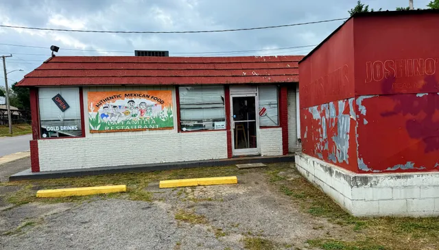 La Familia Mexican Restaurant