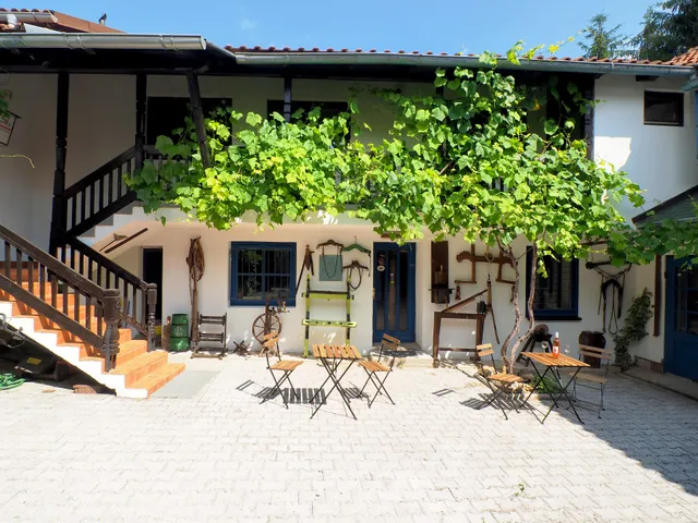 Guest House Sara Latin