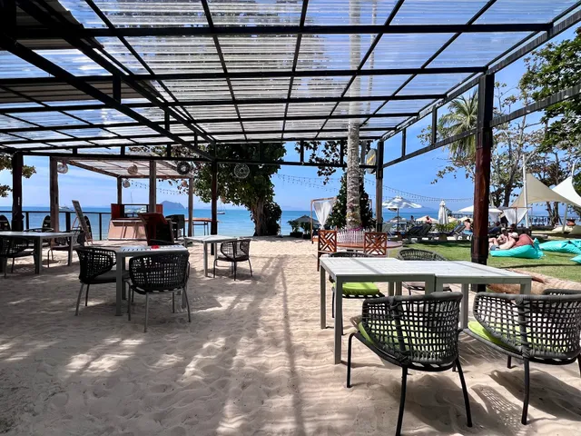 Blue Ocean Beach Bar