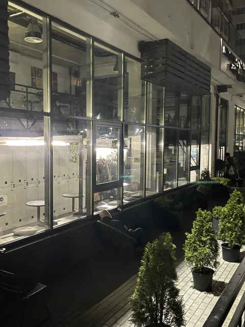 Lounge Capsule Hostel