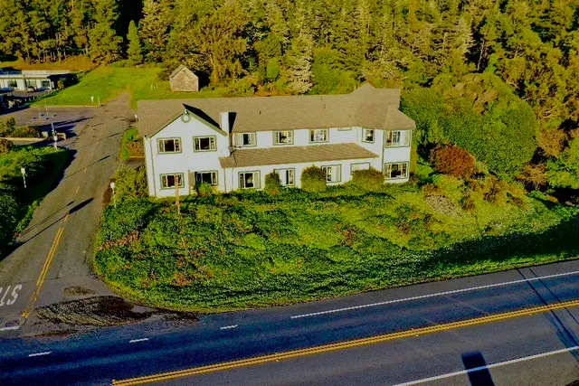 The Gualala Country Inn