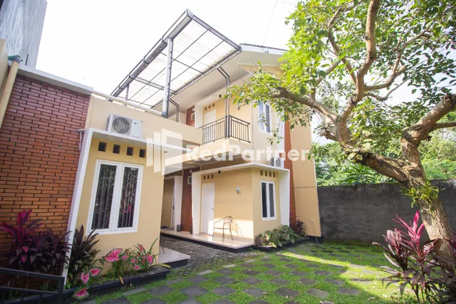 The Doctor Guest House Syariah Mitra RedDoorz Pakuwon Mall Yogyakarta