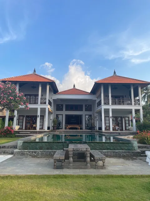 Seaside Oceana Suites by Mahaprana