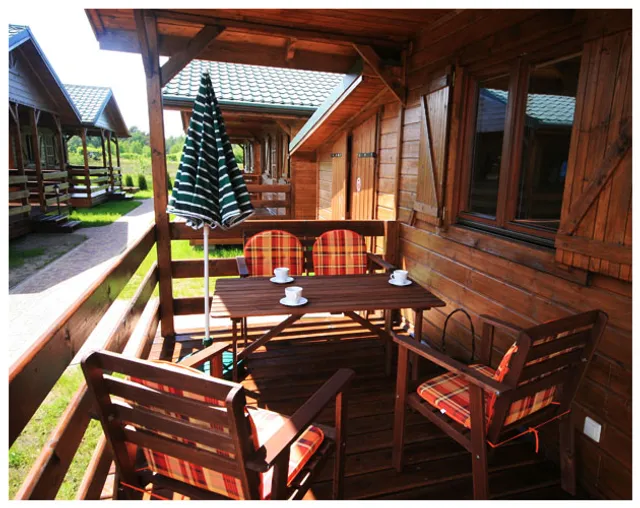 DOMKI POD WIATRAKAMI