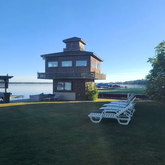 Korbinski's Lakeview Motel