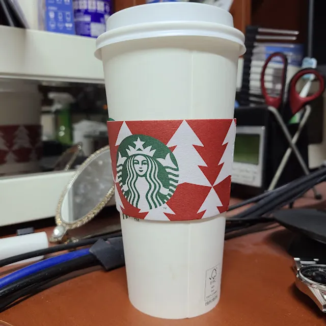 Starbucks Bukgajwa DT