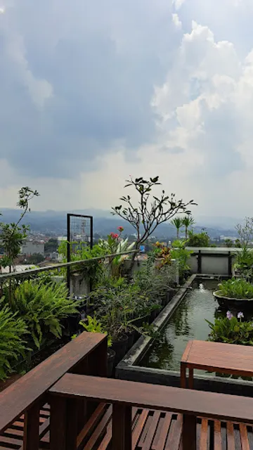 Morning Glory At Rooftop Mitra Hotel Bandung