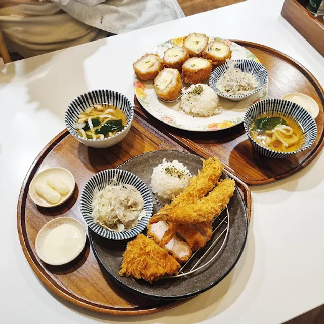 백소정 홍대합정점