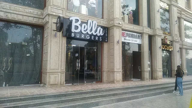 Bella Burgers