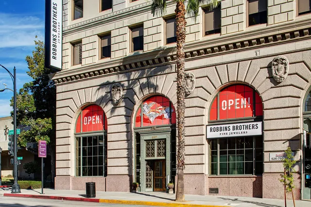Robbins Brothers Fine Jewelers
