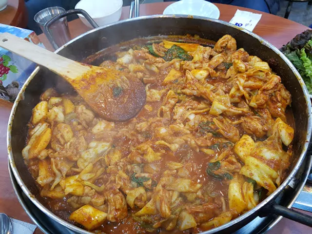 닭이봉춘천닭갈비점촌점