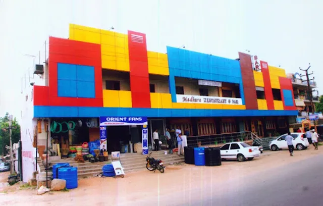 Madhura Restaurant And Bar