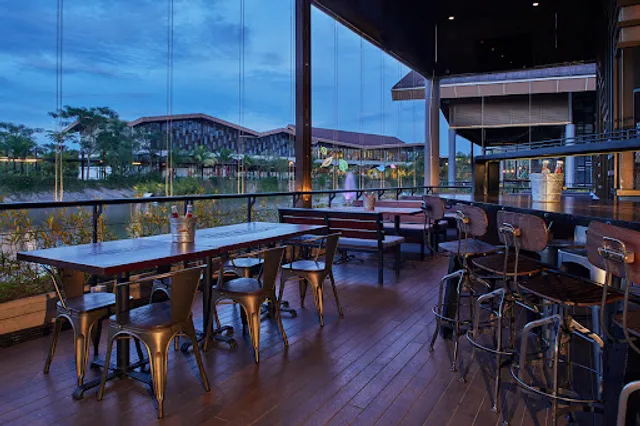 Brew & Barrel The Breeze BSD